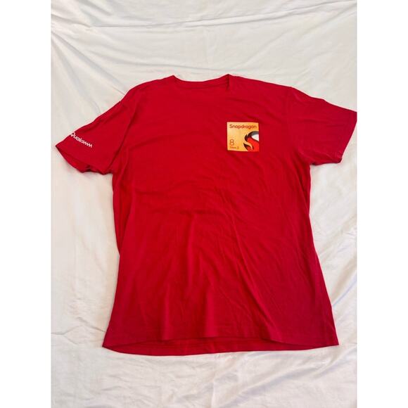 Men's Snapdragon 8 Gen 2 Software Tech T-shirt Size L Red - Picture 1 of 8